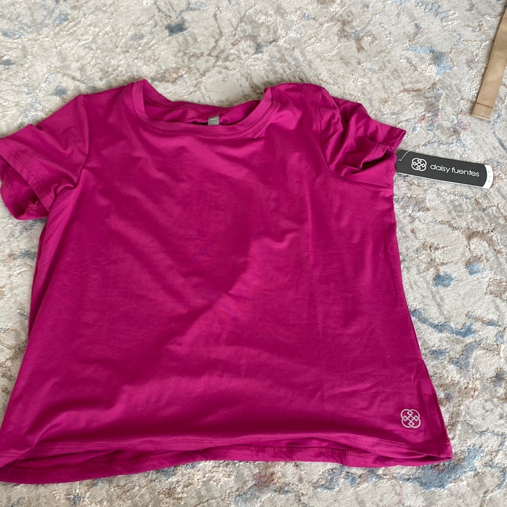 NWT Cute magenta workout top